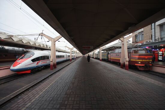 Sapsan train's first run from Moscow to St. Petersburg