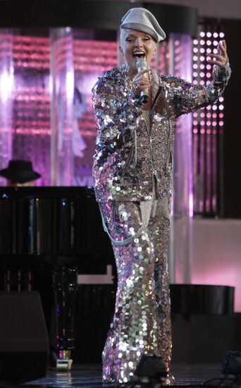 Singer Laima Vaikule