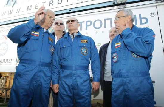 Russian PM Vladimir Putin on Metropol research vessel