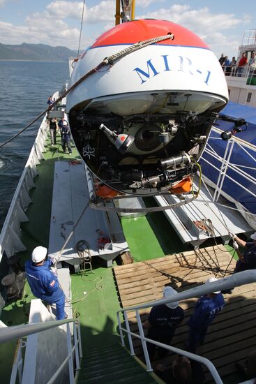 Mir submersibles dive to bottom of Lake Baikal