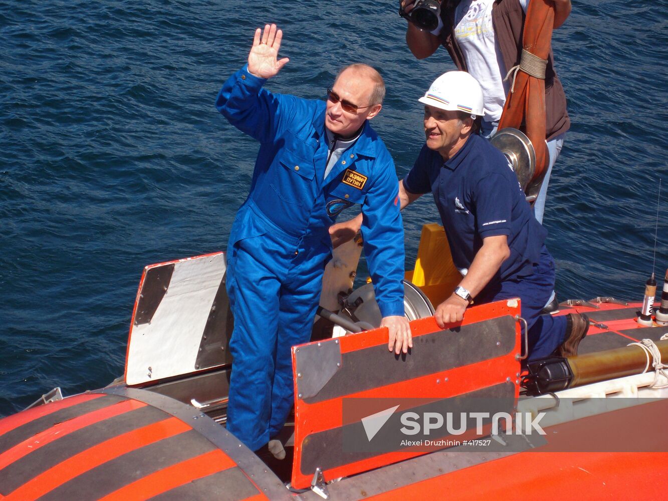 Russian PM Vladimir Putin dives in Lake Baikal