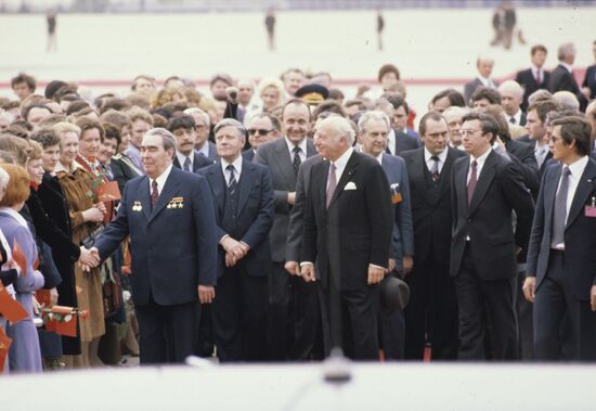 Soviet government delegation visits West Germany