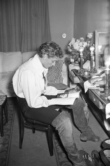 Actor Paul Scofield