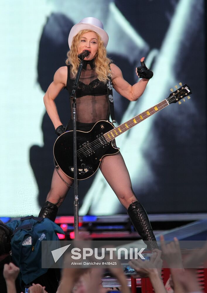 Madonna at concert on Palace Square, St Petersburg