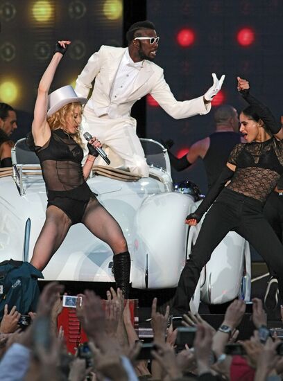 Madonna at concert on Palace Square, St Petersburg