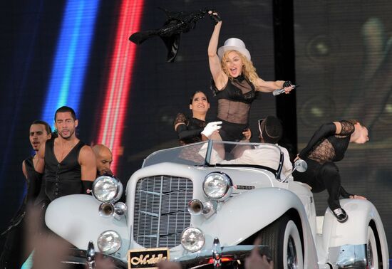 Madonna at concert on Palace Square, St Petersburg