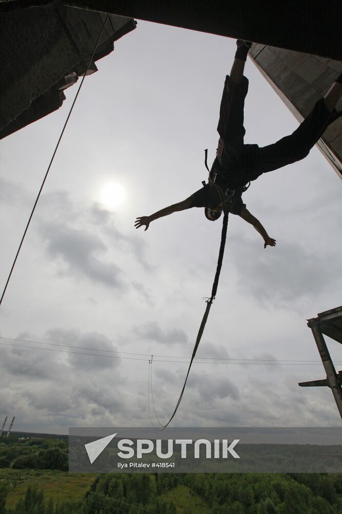 Ropejumping in Zheleznogorsk near Moscow