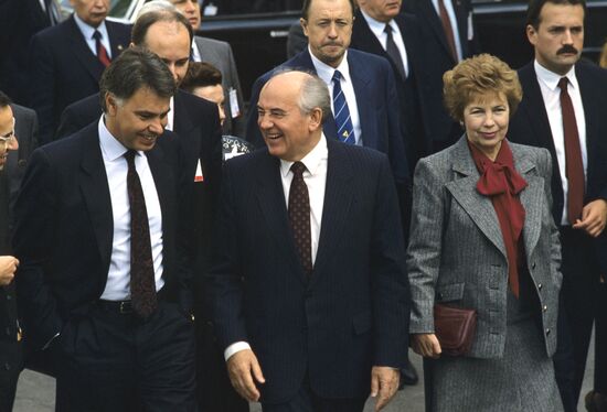 Gonsalez, Gorbachev, Gorbacheva