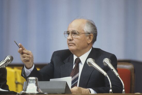 Gorbachev at 5th Extraordinary Congress of People's Deputies