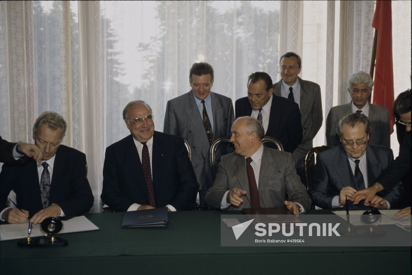 Mikhail Gorbachev meeting with Helmut Kohl