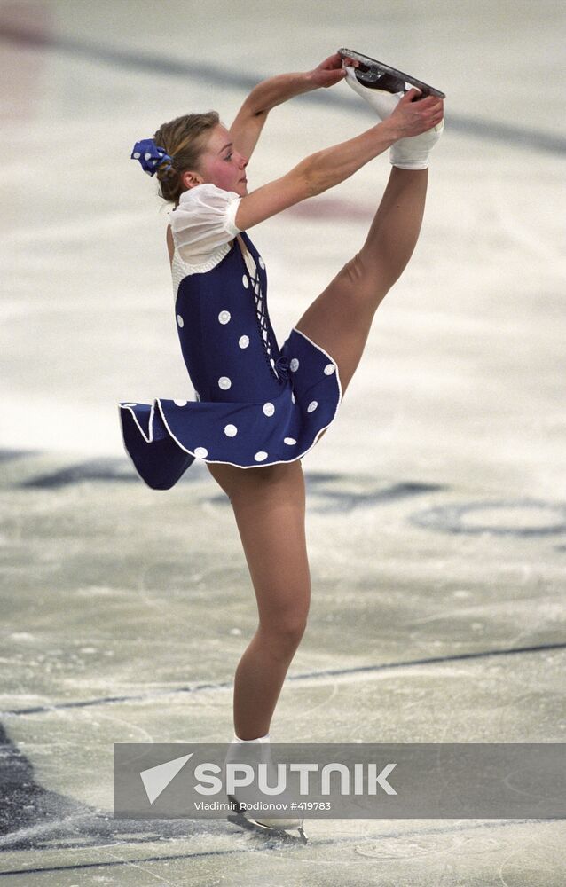 Figure-skater Yulia Lebedeva on ice
