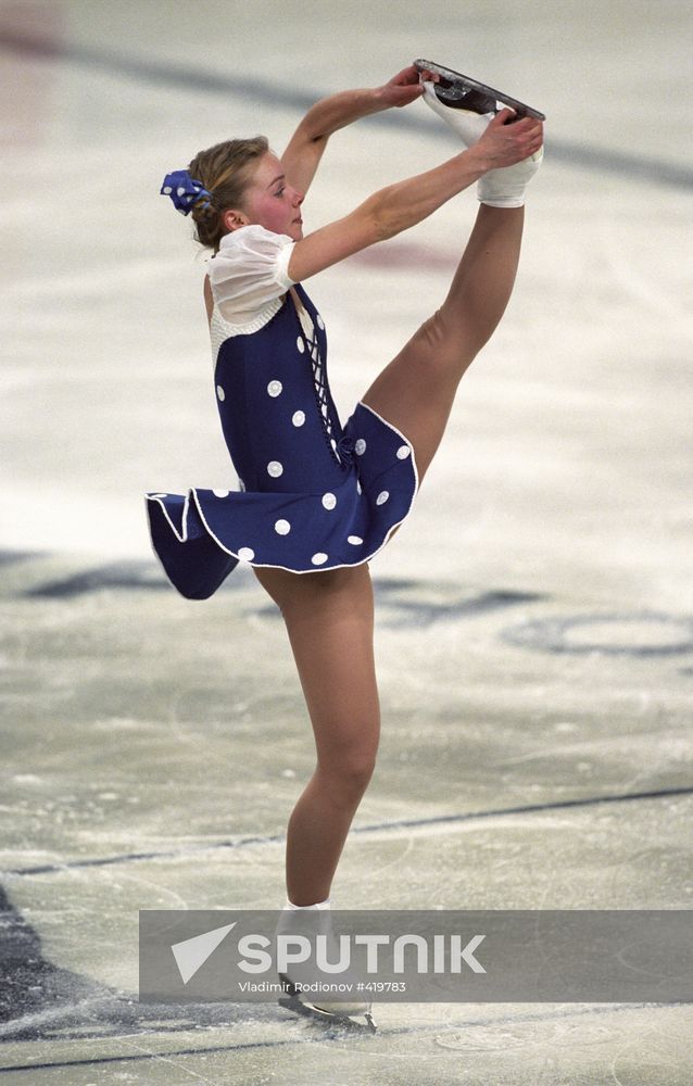 Figure-skater Yulia Lebedeva on ice