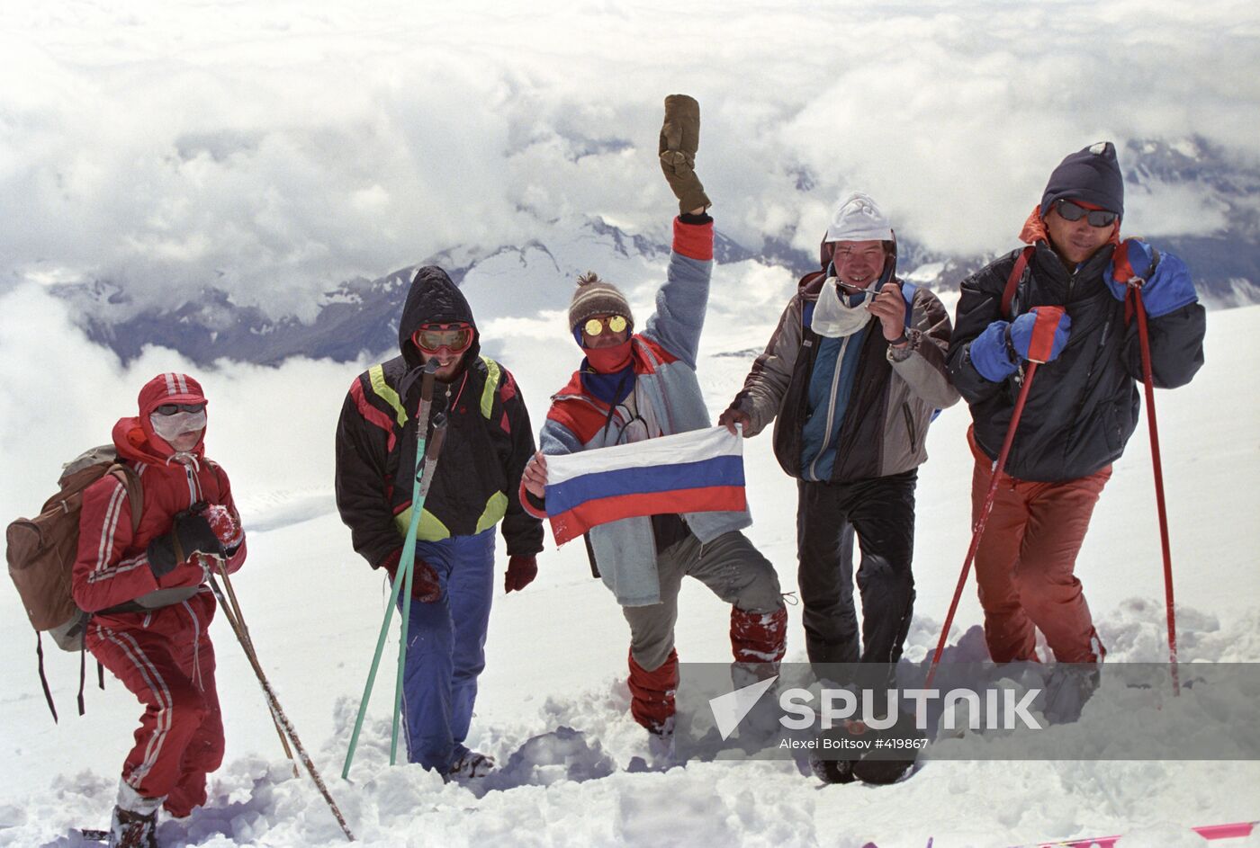 Marathon participants atop Elbrus mountain