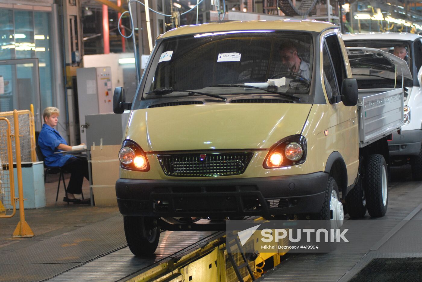 Assembly of GAZel-Econom vans