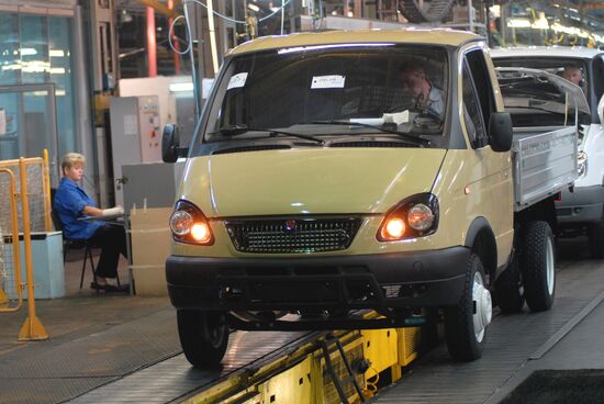 Assembly of GAZel-Econom vans