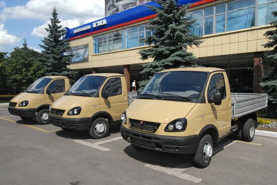 Assembly of GAZel-Econom vans