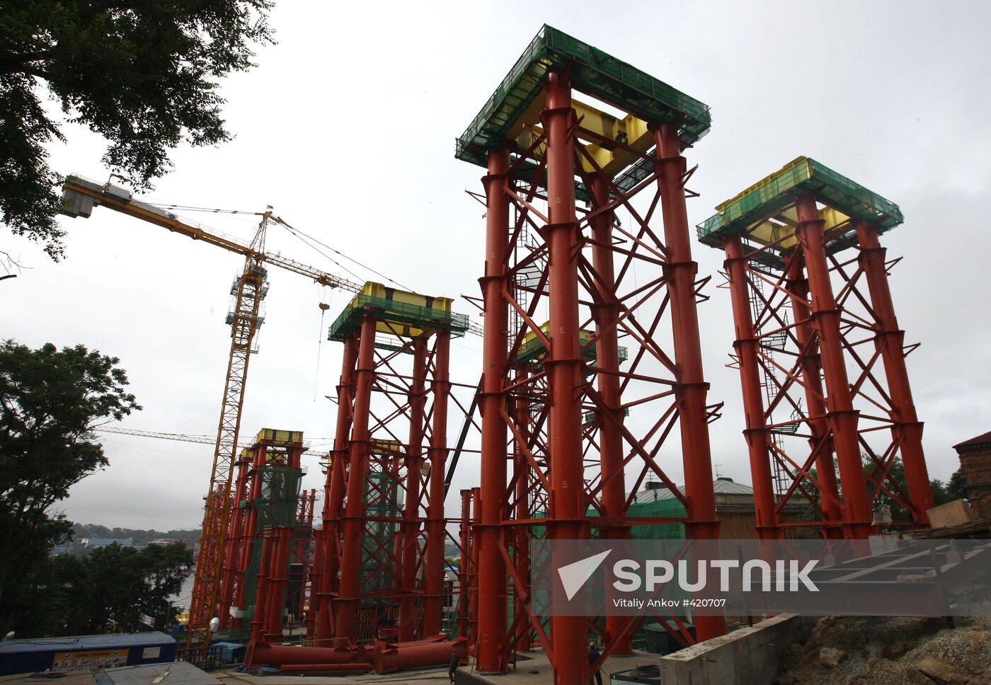 Bridge being built across Golden Horn Bay