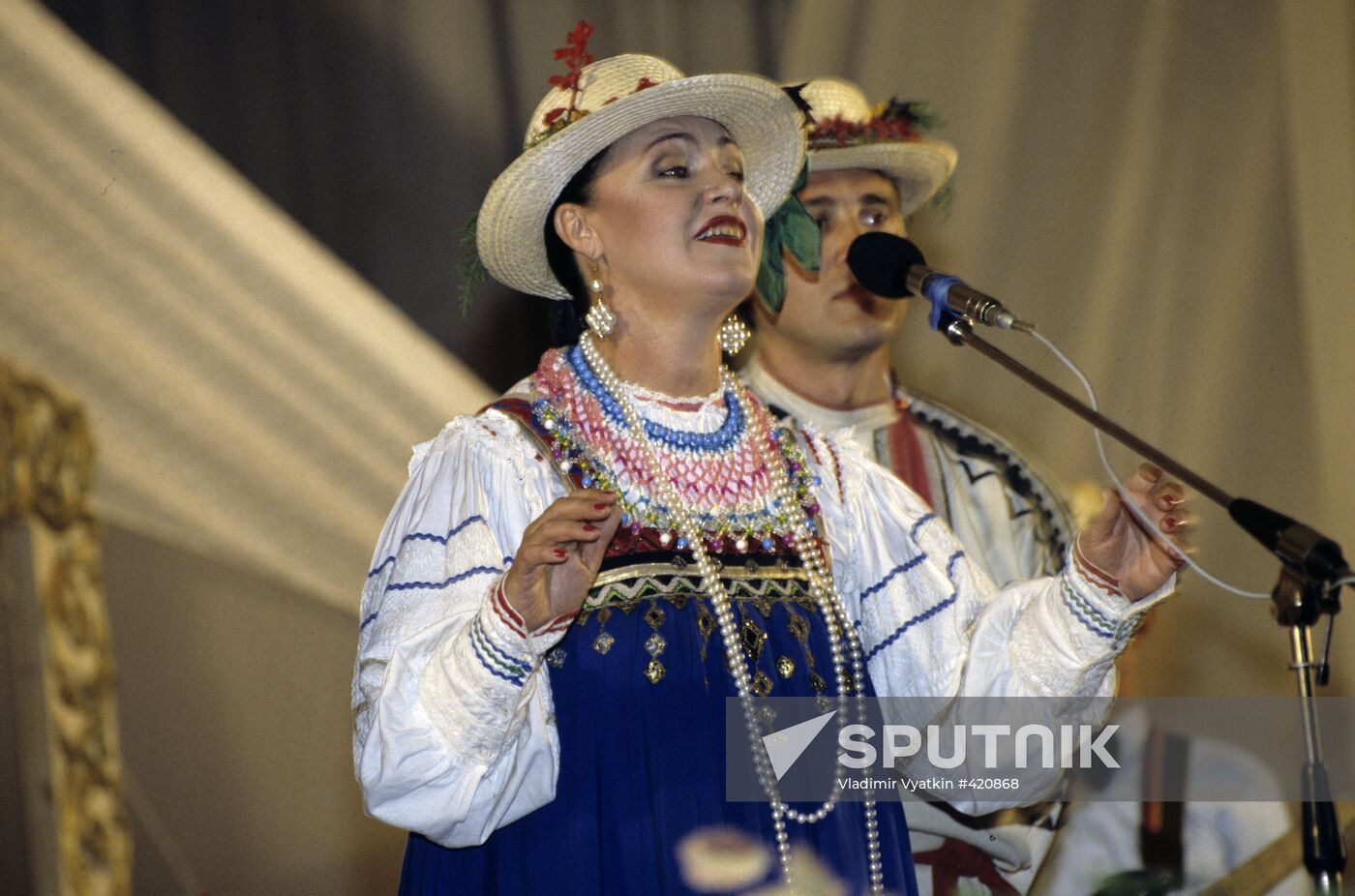 Nadezhda Babkina performing live