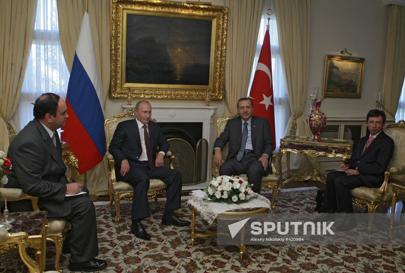Meeting of Russian and Turkish prime ministers