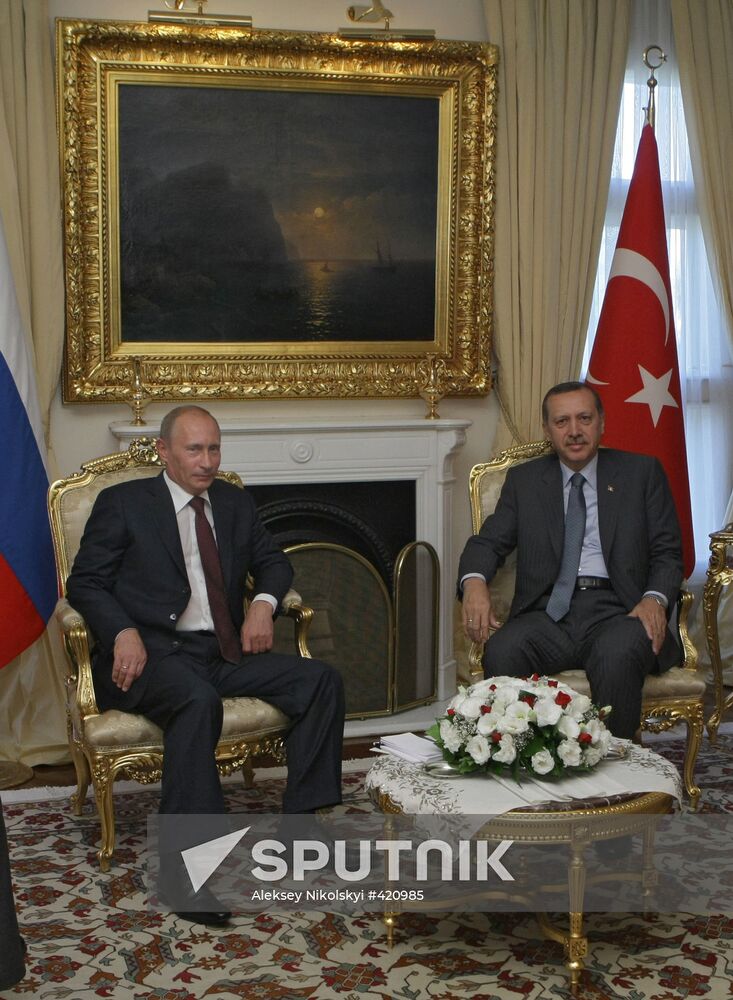 Meeting of Russian and Turkish prime ministers