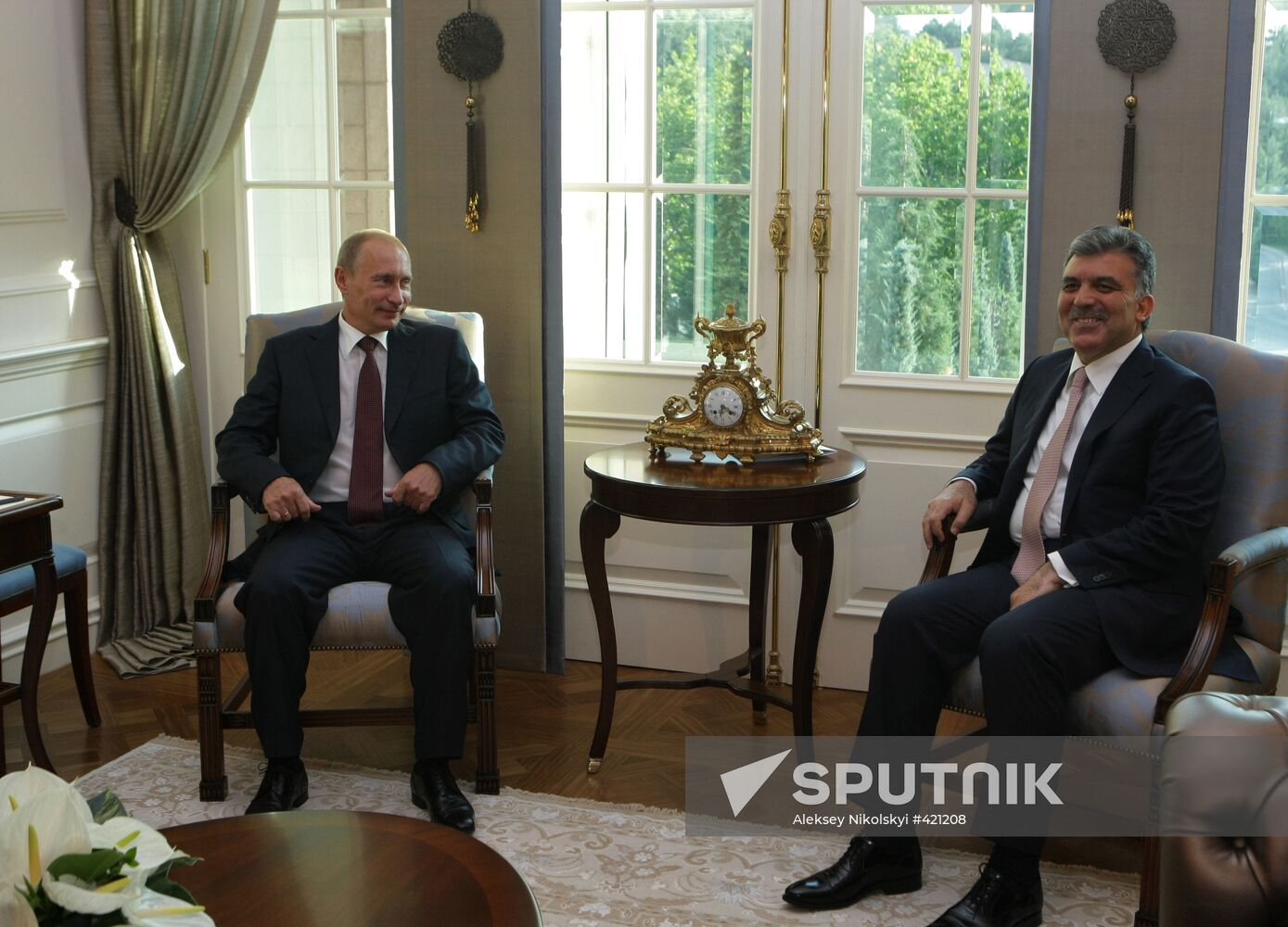 Vladimir Putin meets with Turkish President