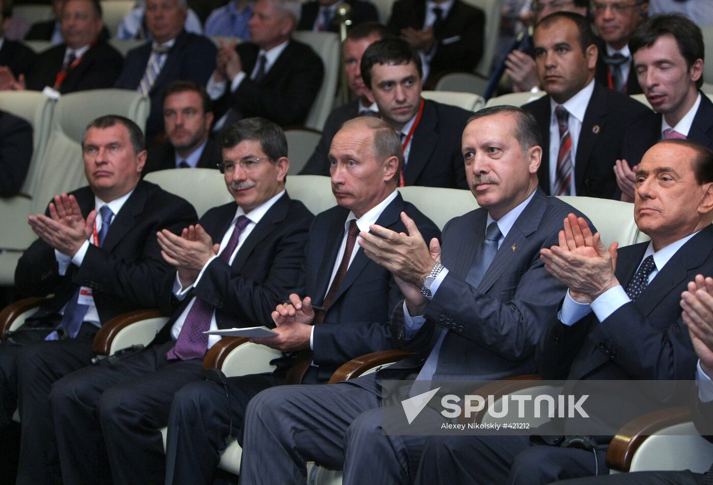 Russia, Turkey sign bilateral agreements