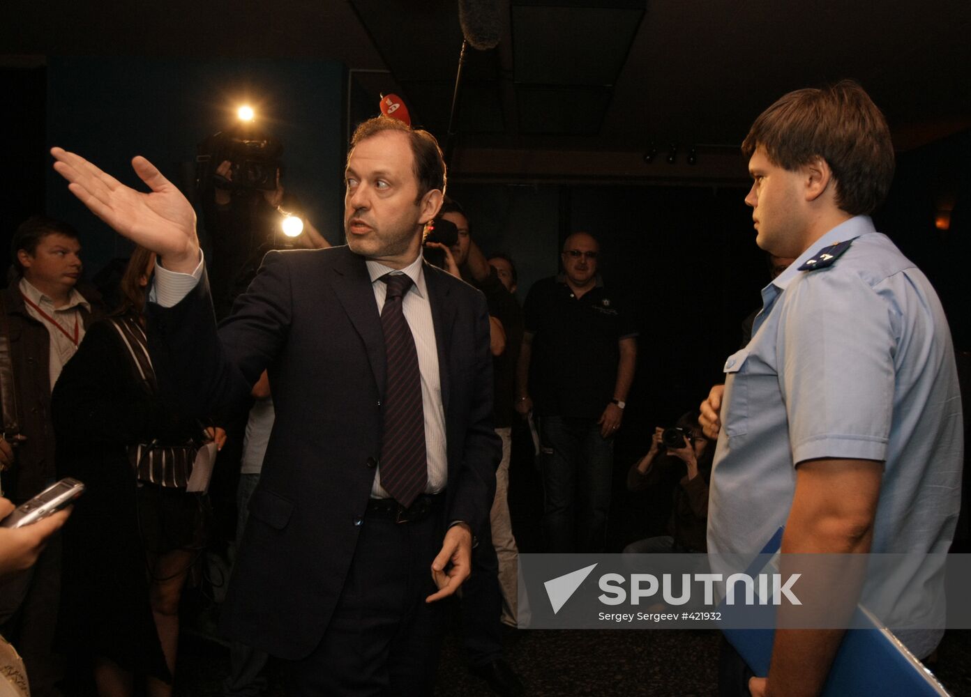 Oleg Mitvol takes part in police raid at gay club