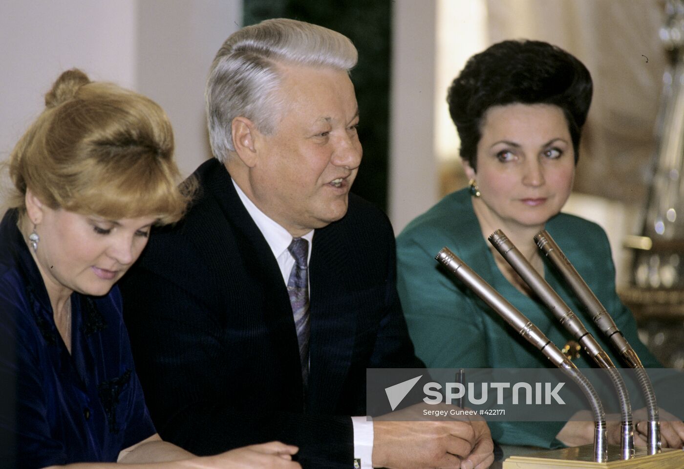 B. Yeltsin, E. Pamfilova, Ye. Lakhova