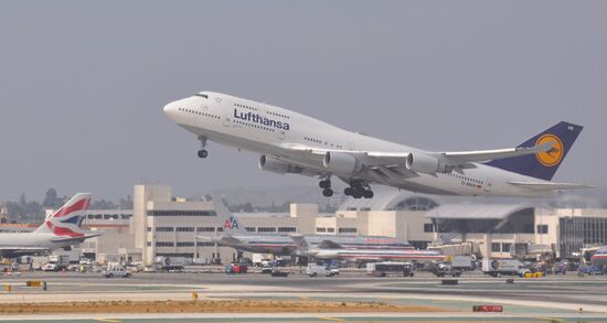 Lufthansa Boeing-747