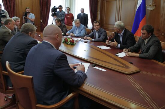 Dmitry Medvedev meets with heads of political parties