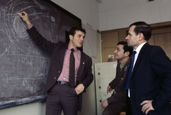 Alexander Serebrov, Vladimir Titov and Gennadi Strekalov