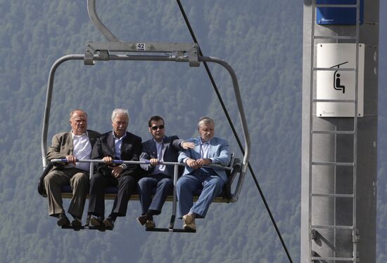 Dmitry Medvedev meets with leaders of political parties