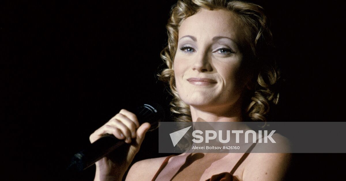 French diva Patricia Kaas to go on 12-city Russia tour - Society