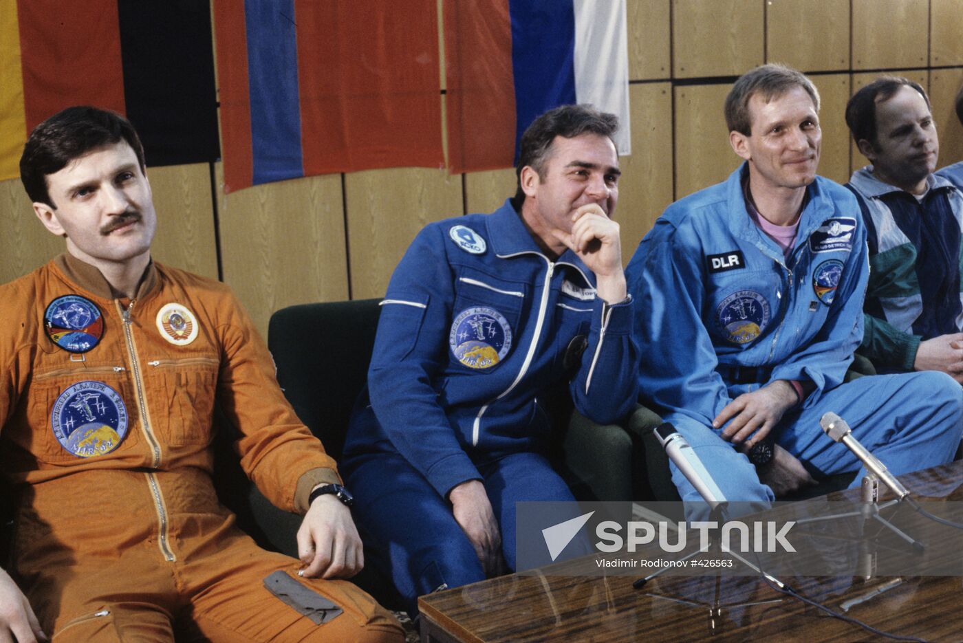 Crew of spaceship "Soyuz TM-14"