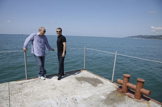Dmitry Medvedev and Vladimir Putin hold working meeting in Sochi