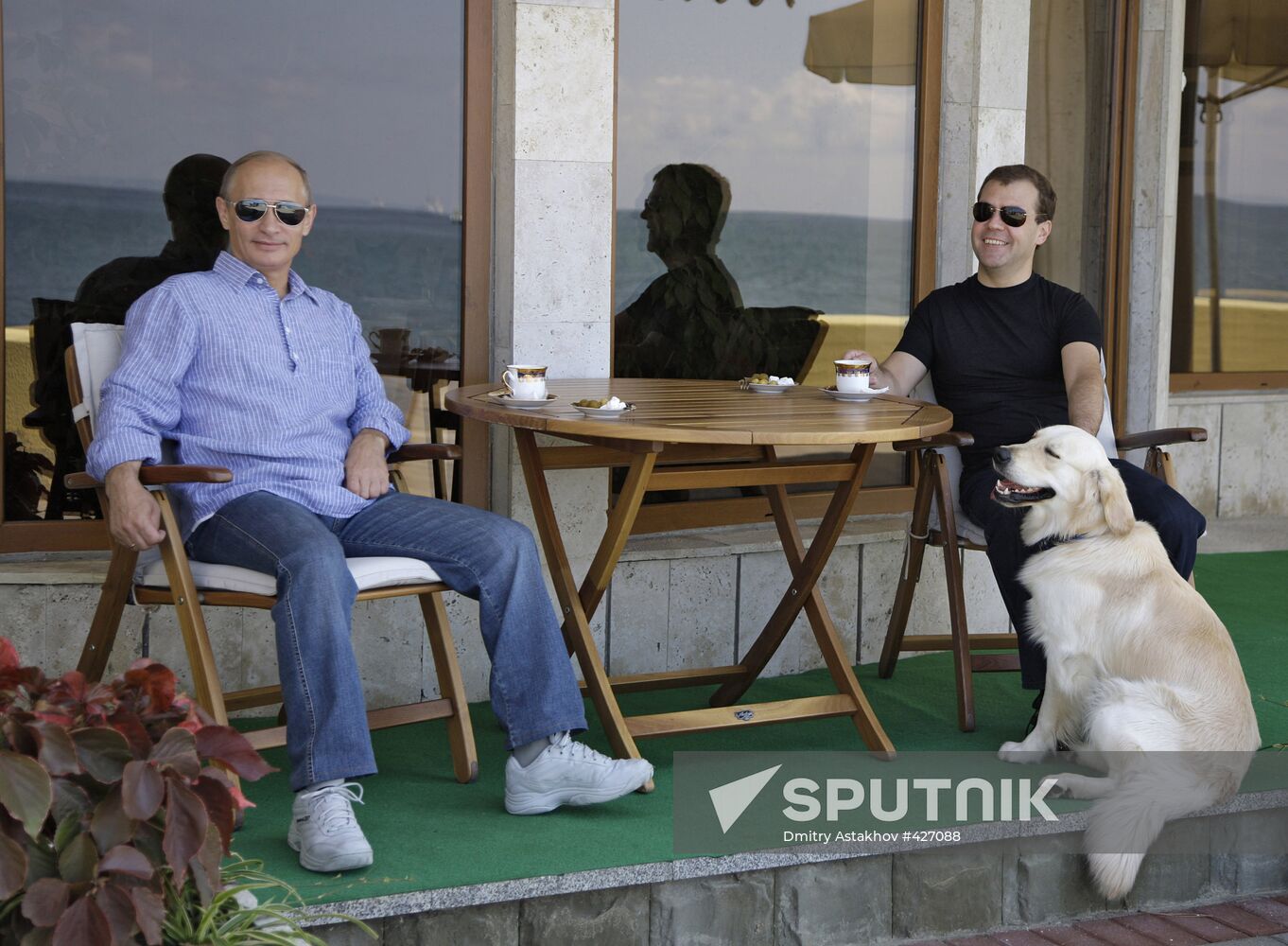 Dmitry Medvedev and Vladimir Putin hold working meeting in Sochi