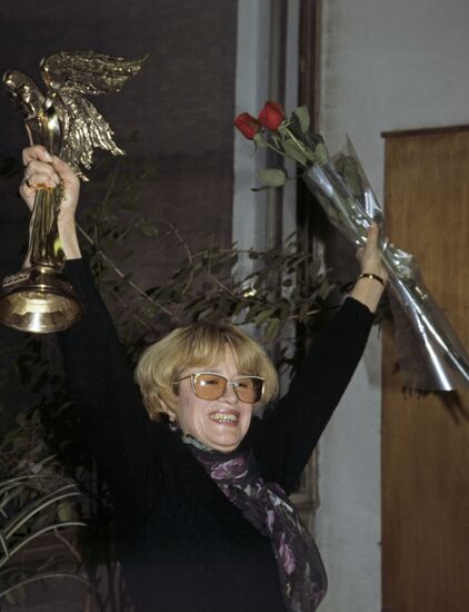 Marina Neyolova