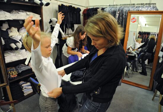 School fair Ot A Do Ya /From A to Z/ opens at Moscow's Manezh