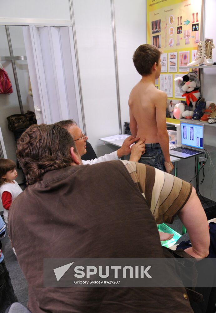 School fair Ot A Do Ya /From A to Z/ opens at Moscow's Manezh