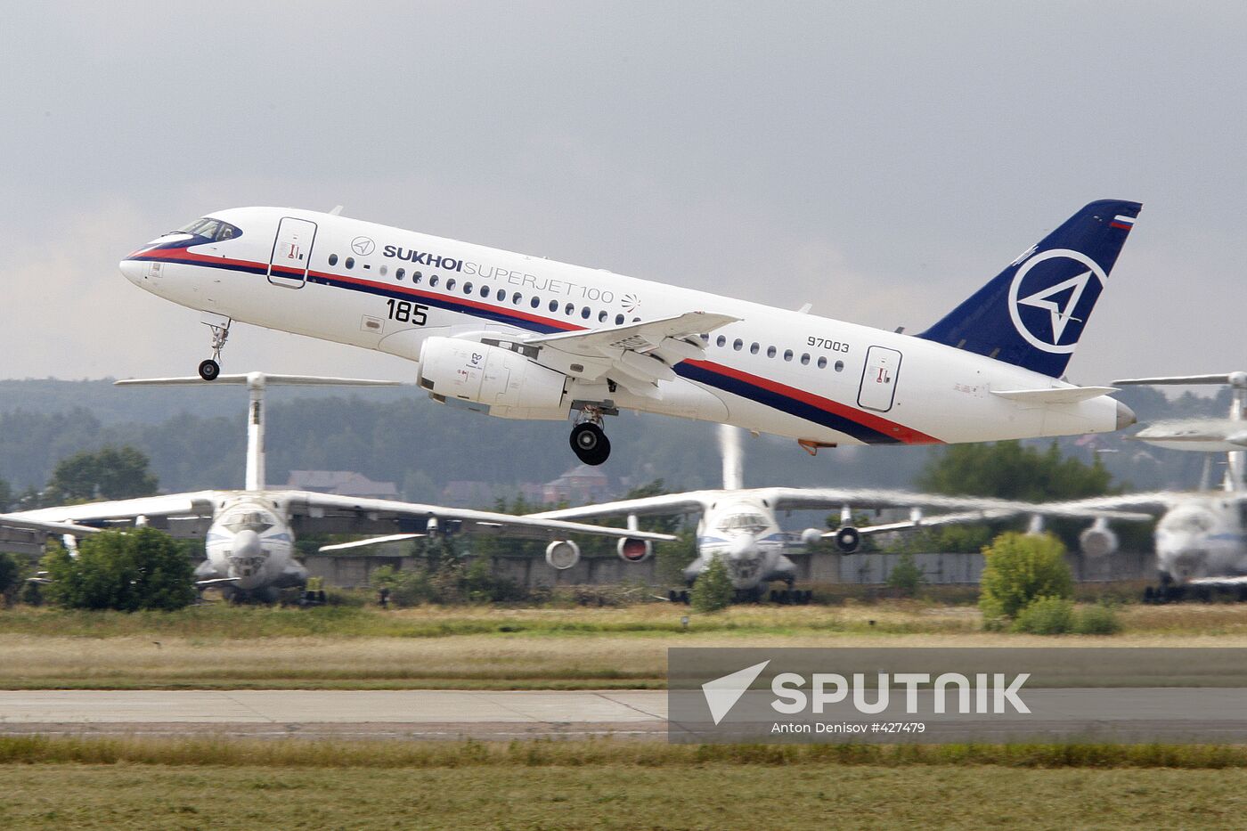 Sukhoi Superjet 100