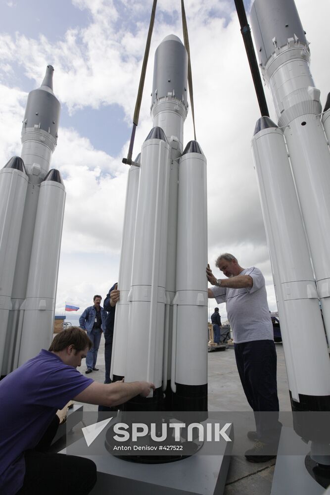 Preparations for MAKS-2009 air show