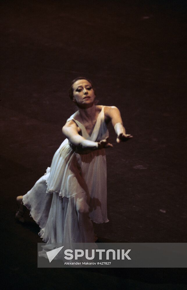 Maya Plisetskaya performing on stage