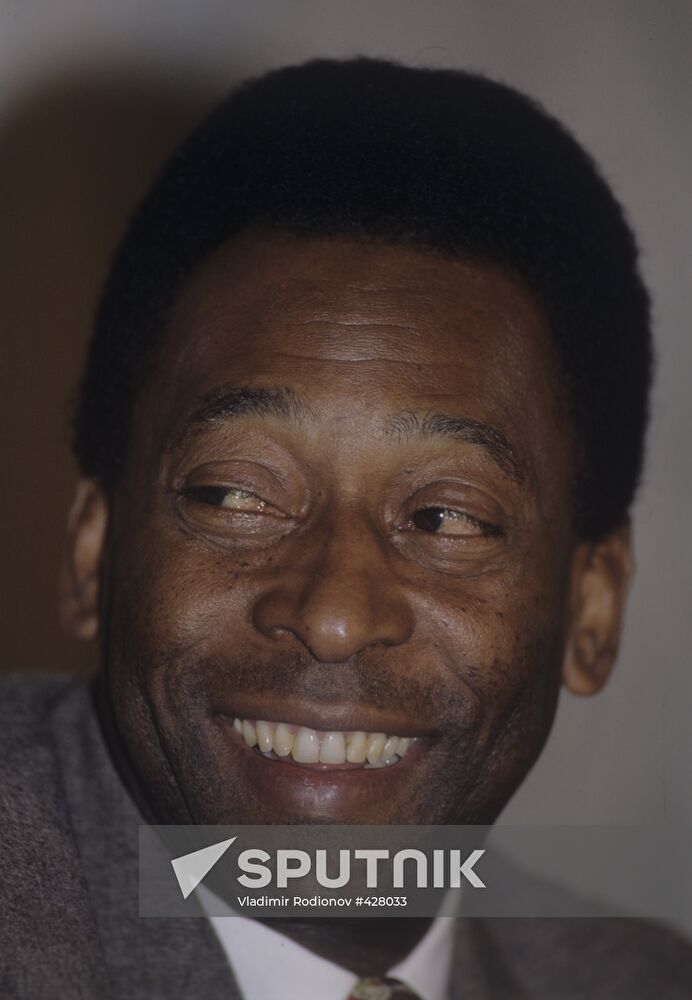 Edison Arantes do Nascimento (Pele)