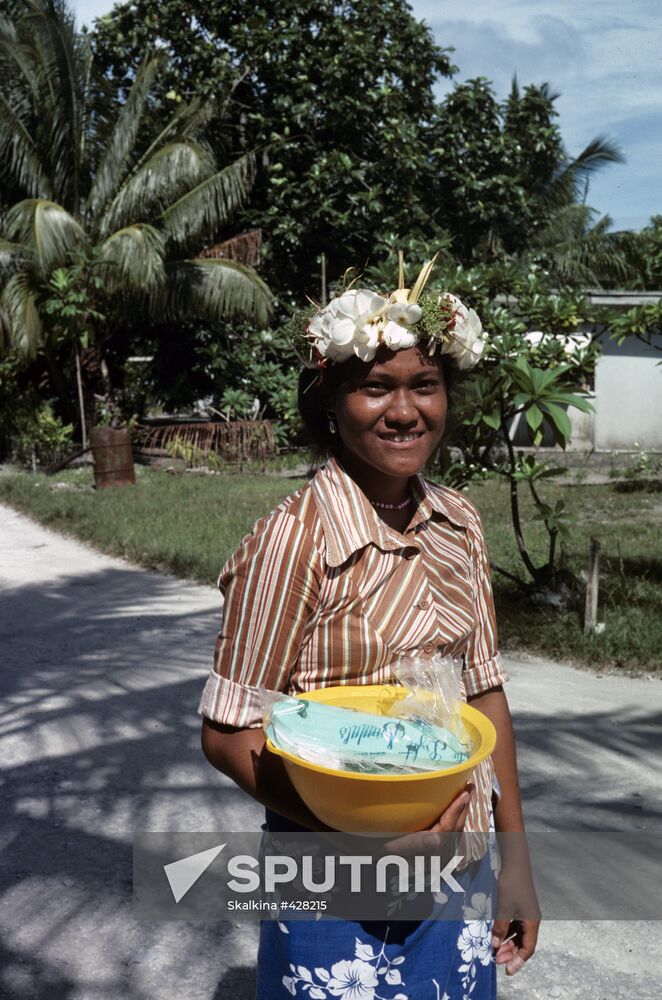 Polynesian woman