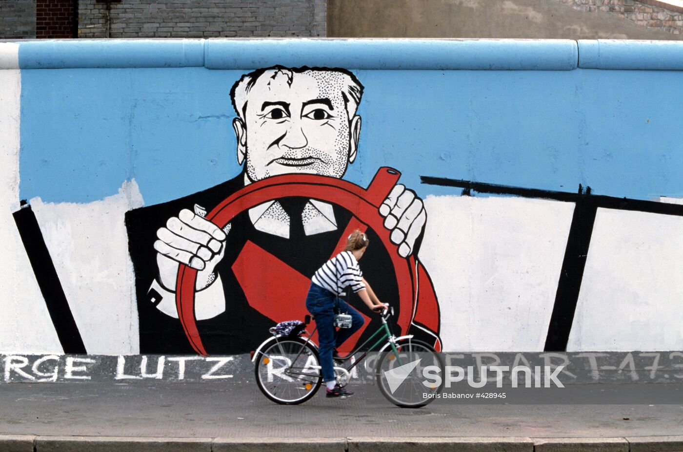 Graffitti at Berlin Wall