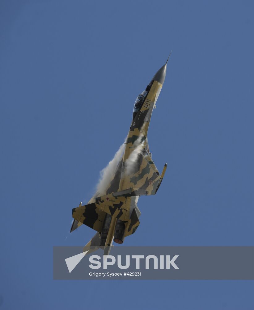 Russian pilots prepare for MAKS-2009