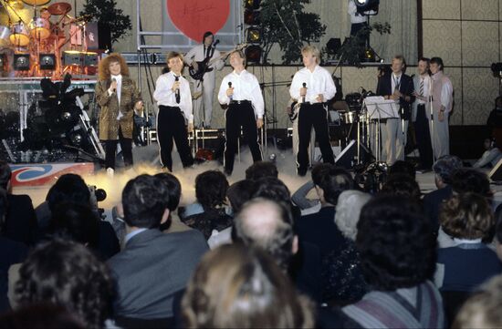 Alla Pugacheva and Herreys