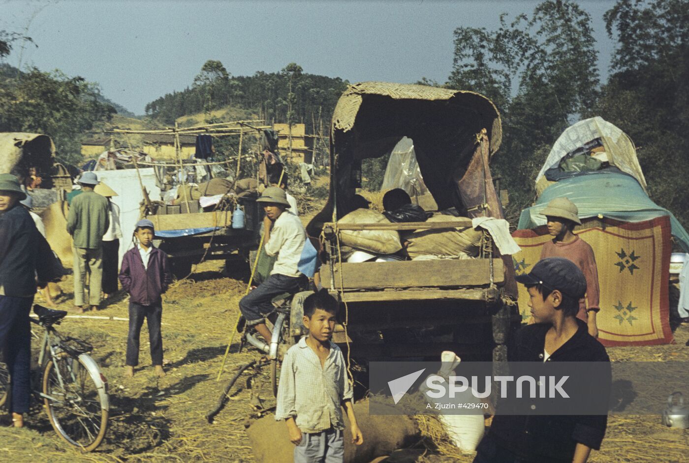 Refugees from northern Vietnamese provinces