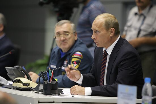 Putin conducts teleconference in Emergencies Ministry