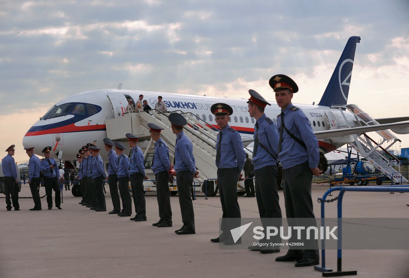 MAKS 2009 air show opens in Zhukovsky